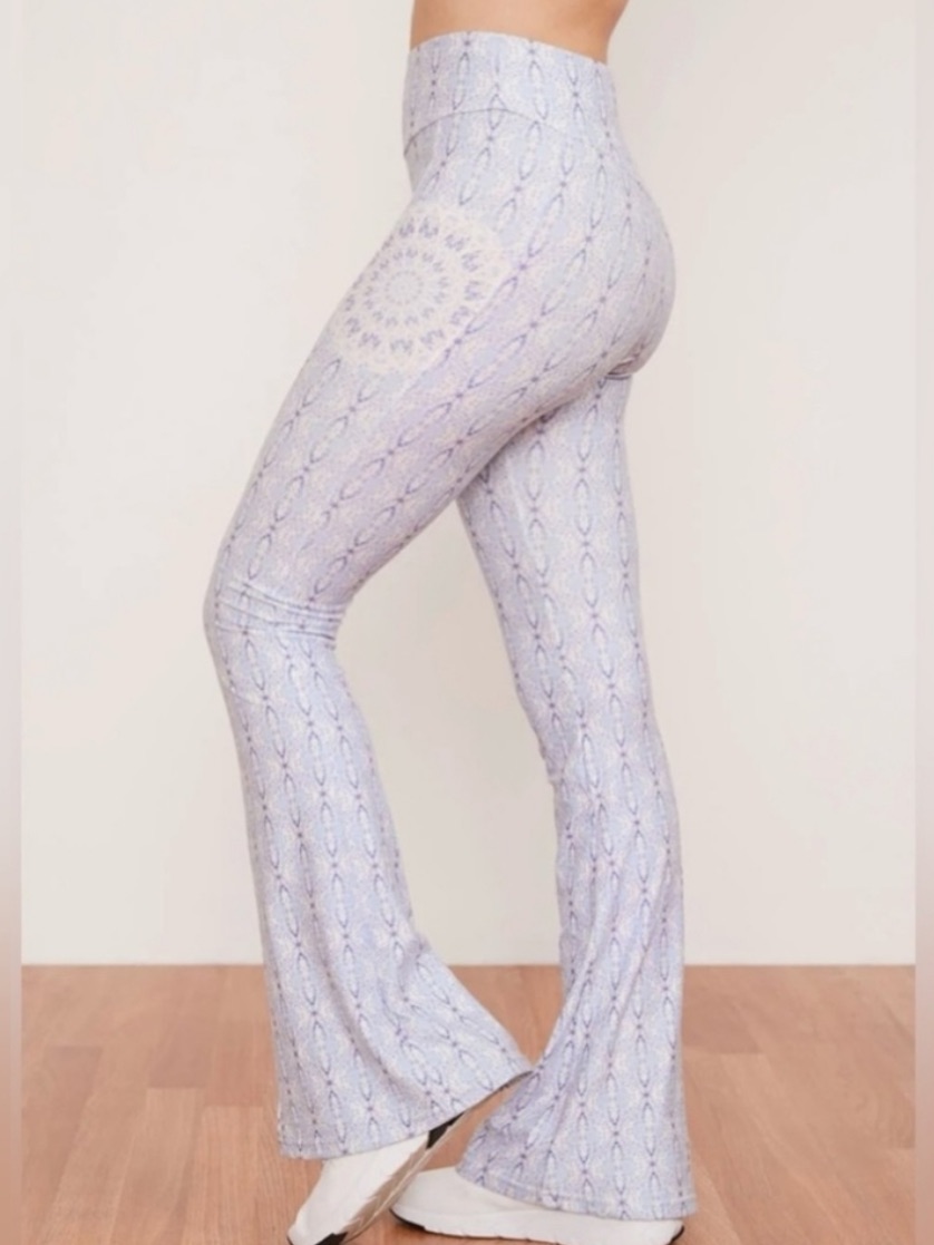 Wolven High Rise Bell Bottom Flare Yoga Roller Skating Leggings Blue White Size